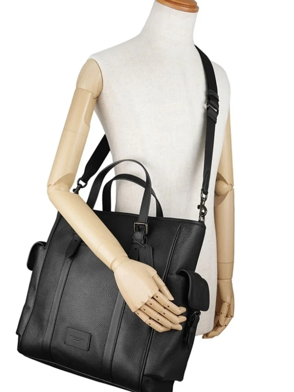Coach Tote Pebble Leather Black NWT